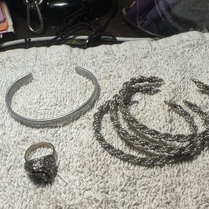 # Slay Cancer With Dragons is the saying  Ring adjustable silver tone